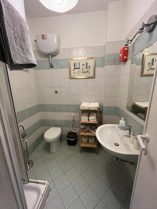 Spazioso 10 Min A Piedi Dal Vaticano E Metro Apartamento Roma